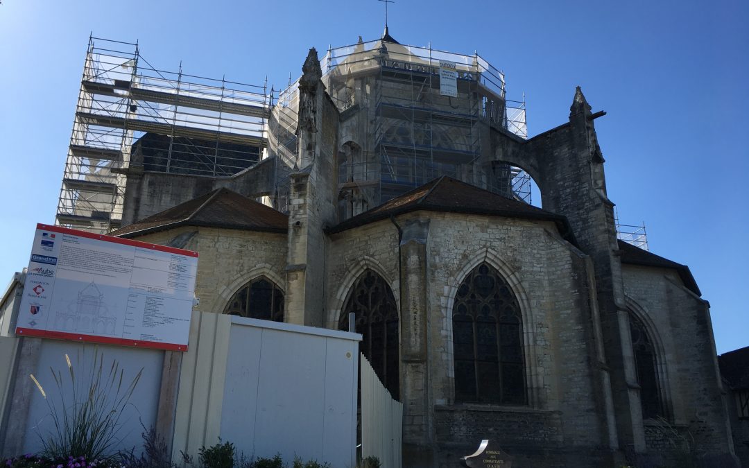 Eglise de Bar sur Seine (10) en cours de travaux